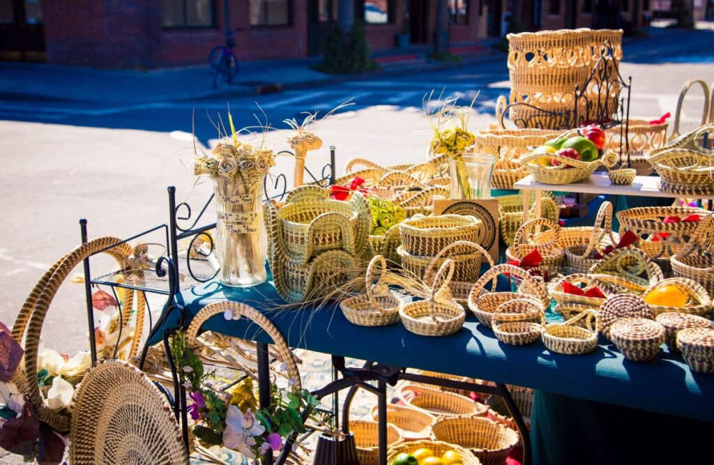 Handwerksmarkt am Fehringer Samstagsmarkt Symbolbild: Ein Handwerskmarkt ist regional immer ein tollre Treffpunkt